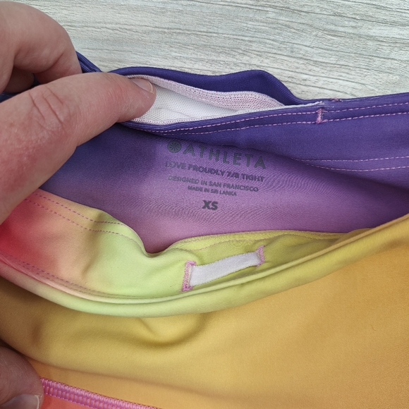 Athleta Rare! Love Proudly 7/8 Tight Rainbow Ombre Gym Run Yoga Size XS - Picture 4 of 11